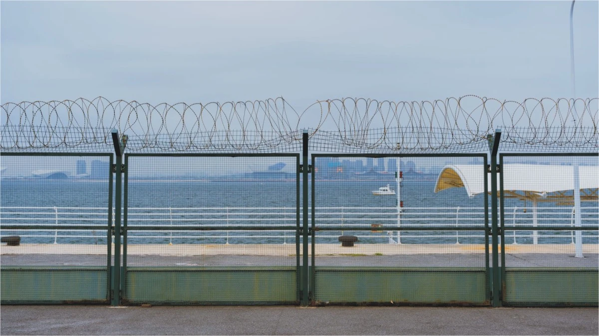 Why Are Italy and Spain Suddenly Closing Their Borders on Each Other?